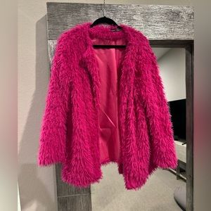Hot Pink super soft fuzzy jacket in size L (8/10)